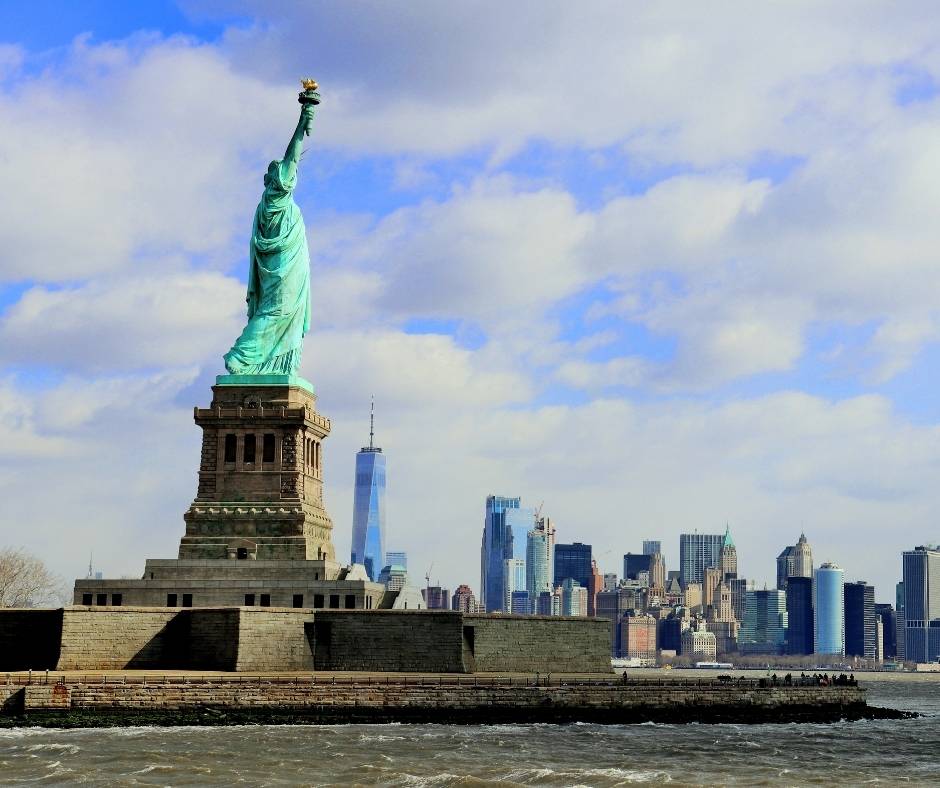 get professional Hoarder Cleanout in NYC