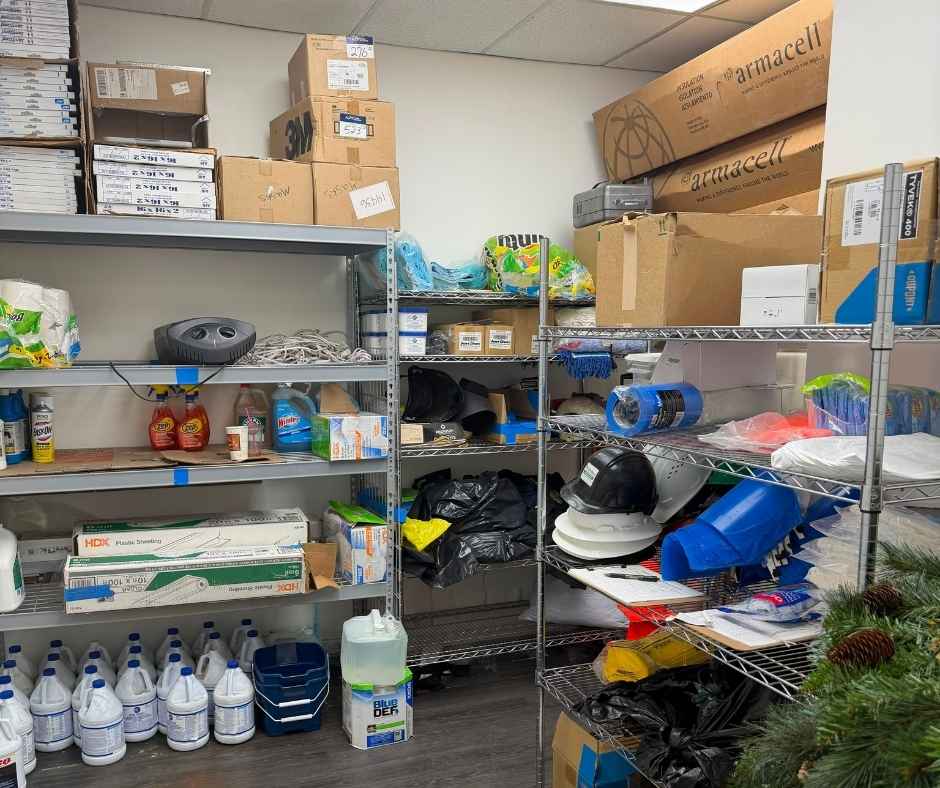 Clutter Free Service Lynbrook - supply room